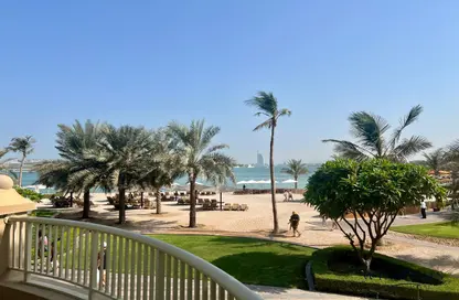 Apartment - 3 Bedrooms - 3 Bathrooms for sale in Al Basri - Shoreline Apartments - Palm Jumeirah - Dubai