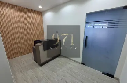 مكتب - استوديو للايجار في برج تشرشل للأعمال - أبراج تشرشل - الخليج التجاري - دبي