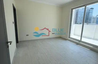 Apartment - 1 Bedroom - 2 Bathrooms for rent in Al Salam Street - Abu Dhabi