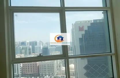 شقة - 2 غرف نوم - 3 حمامات للايجار في شارع حمدان - أبوظبي