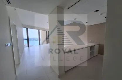 Bathroom image for: Apartment - 1 Bedroom - 2 Bathrooms for rent in Baheen Tower - Najmat Abu Dhabi - Al Reem Island - Abu Dhabi, Image 1
