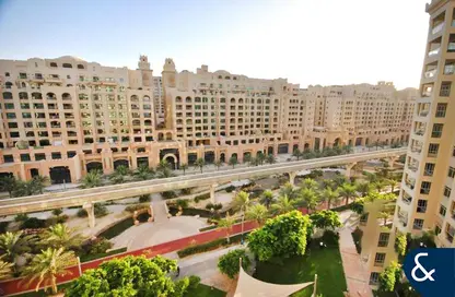 Apartment - 3 Bedrooms - 3 Bathrooms for sale in Al Hamri - Shoreline Apartments - Palm Jumeirah - Dubai