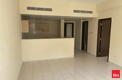 Apartment - 1 Bedroom - 2 Bathrooms for rent in Building IC1-EMR-03 - Emirates Cluster - International City - Dubai