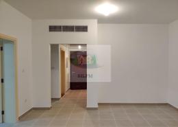 صورةغرفة فارغة لـ: شقة - 1 غرفة نوم - 1 حمام للكراء في شارع السلام - أبوظبي, صورة 1