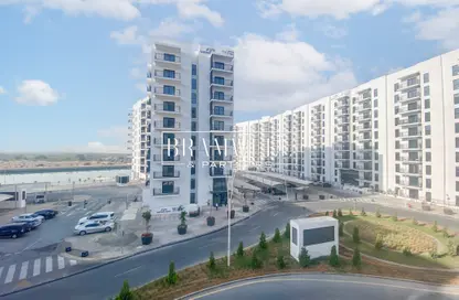Apartment - 2 Bedrooms - 2 Bathrooms for sale in Waters Edge - Yas Island - Abu Dhabi