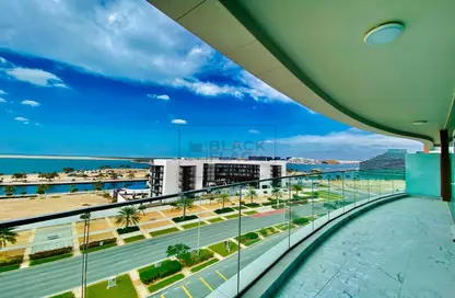 Balcony image for: Apartment - 1 Bedroom - 2 Bathrooms for rent in Al Muneera - Al Raha Beach - Abu Dhabi, Image 1