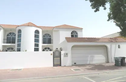 Villa - 4 Bedrooms - 4 Bathrooms for rent in Jumeirah 2 Villas - Jumeirah 2 - Jumeirah - Dubai