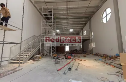 Warehouse - Studio - 4 Bathrooms for rent in Al Quoz 2 - Al Quoz - Dubai