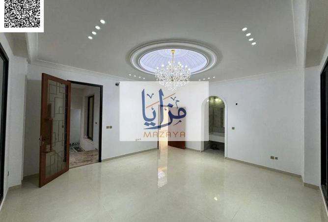 15877600 - Property Image 2