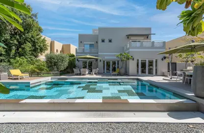 Villa - 5 Bedrooms - 5 Bathrooms for sale in Meadows 4 - Meadows - Dubai