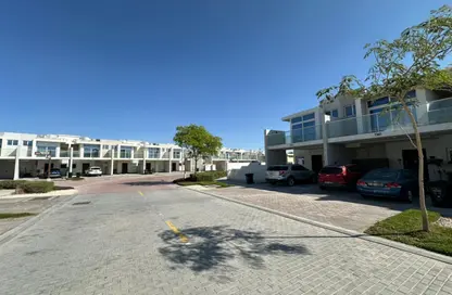 فيلا - 3 غرف نوم - 3 حمامات للايجار في داماك هيلز 2 - دبي