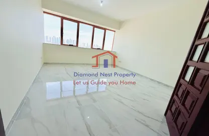 Apartment - 2 Bedrooms - 2 Bathrooms for rent in Al Muroor Tower - Muroor Area - Abu Dhabi
