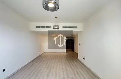 شقة - 2 غرف نوم - 2 حمامات للايجار في ميلينيوم إكزكيوتيف تاور - شارع الشيخ زايد - دبي