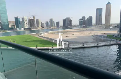 Apartment - 1 Bedroom - 1 Bathroom for sale in Bay's Edge - Business Bay - Dubai