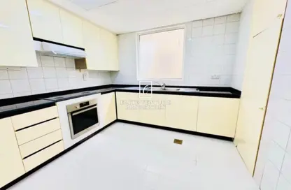 Apartment - 2 Bedrooms - 2 Bathrooms for rent in Golden Sands 8 - Mankhool - Bur Dubai - Dubai