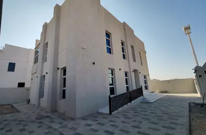 فيلا - 4 غرف نوم - 6 حمامات للايجار في الرحمانية - الشارقة فيلا - 4 غرف نوم - 6 حمامات للايجار في الرحمانية - الشارقة