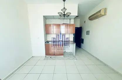 Apartment - Studio - 1 Bathroom for rent in Fire Station Road - Muwaileh - Sharjah