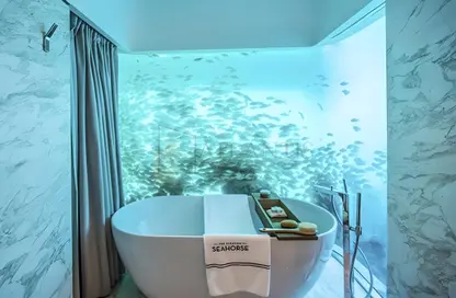 صورة لـ حمام النزل و الشقق الفندقية - استوديو - 4 حمامات للبيع في فندق كوت دازور - قلب أوروبا - جزر العالم - دبي ، صورة رقم 1