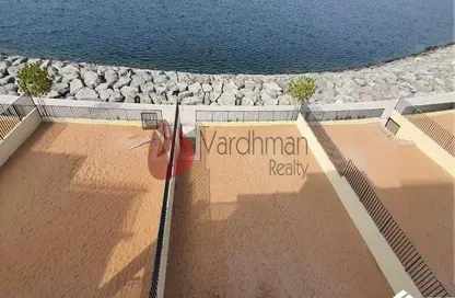 Terrace image for: Villa - 4 Bedrooms - 6 Bathrooms for rent in Sur La Mer - La Mer - Jumeirah - Dubai, Image 1