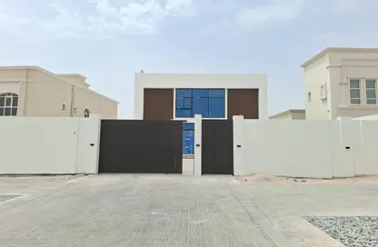 فيلا - 5 غرف نوم - 6 حمامات للايجار في مدينة الرياض - أبوظبي