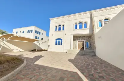 Villa - 3 Bedrooms - 5 Bathrooms for rent in Al Owainah - Falaj Hazzaa - Al Ain