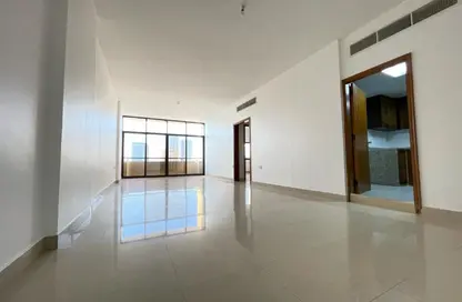 شقة - 3 غرف نوم - 2 حمامات للايجار في شارع حمدان - أبوظبي