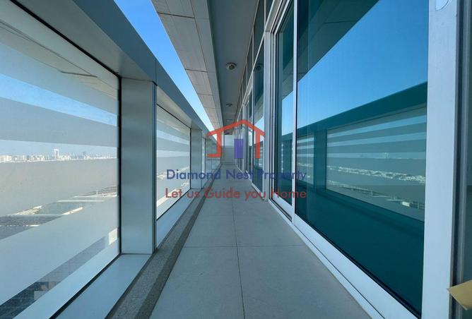 Amazing 2BR Apt | Maid&#39;s Room | Near Corniche