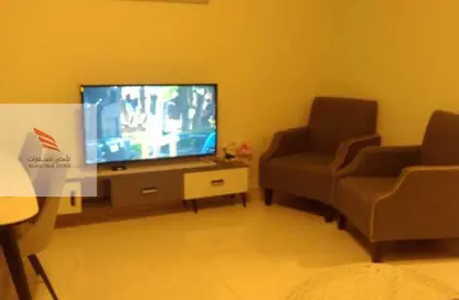 شقة - غرفة نوم - 2 حمامات للبيع في أورينت تاور 1 - أورينت تاور - البستان - عجمان