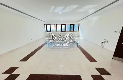 Apartment - 4 Bedrooms - 5 Bathrooms for rent in Madinat Zayed - Abu Dhabi