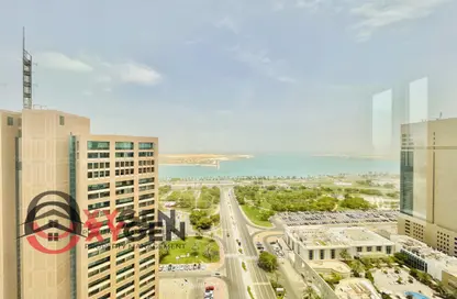 Apartment - 3 Bedrooms - 4 Bathrooms for rent in Al Reem Tower - Corniche Road - Abu Dhabi
