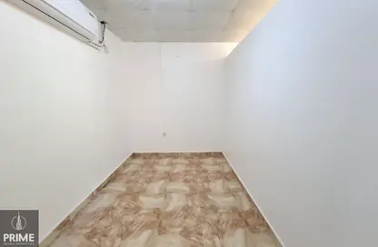 Apartment - 1 Bathroom for rent in Mushrif Gardens - Al Mushrif - Abu Dhabi