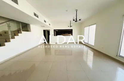 Duplex - 3 Bedrooms - 4 Bathrooms for rent in Royal JVC Building - District 10 - Jumeirah Village Circle - Dubai