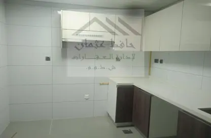 Apartment - 3 Bedrooms - 4 Bathrooms for rent in Al Danah - Abu Dhabi