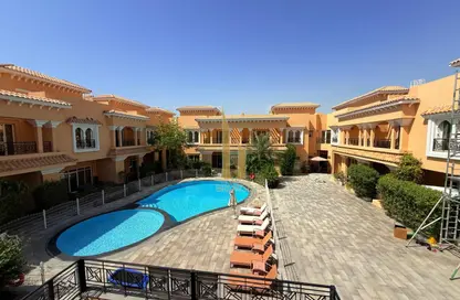 Villa - 5 Bedrooms - 5 Bathrooms for rent in Jumeirah 1 Villas - Jumeirah 1 - Jumeirah - Dubai