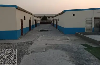 سكن عمال - استوديو - 8 حمامات للايجار في الصجعة الصناعية - آلصجعه - الشارقة