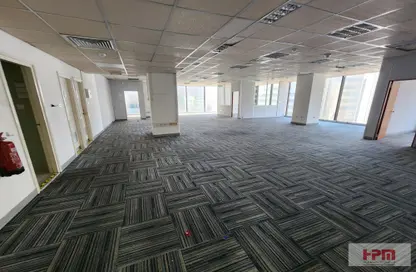 Office Space - Studio - 3 Bathrooms for rent in Hamdan Street - Abu Dhabi