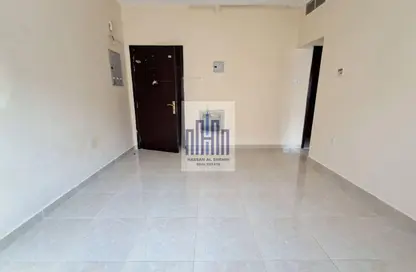 Apartment - 1 Bedroom - 1 Bathroom for rent in Muwailih Building - Muwaileh - Sharjah