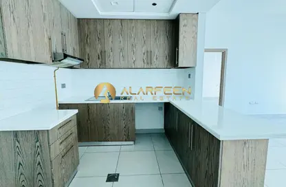 شقة - غرفة نوم - 2 حمامات للايجار في مونت روز ريزيدنس B - مونت روز - حديقة دبي العلميه - دبي