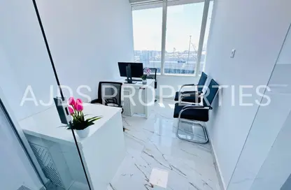 مكتب - استوديو - 1 حمام للايجار في فاطمه محمد احمد بن سليمان - الرفاعة - بر دبي - دبي