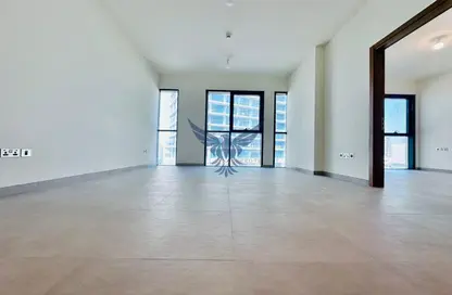 Empty Room image for: Apartment - 1 Bedroom - 2 Bathrooms for rent in Al Seef - Al Raha Beach - Abu Dhabi, Image 1