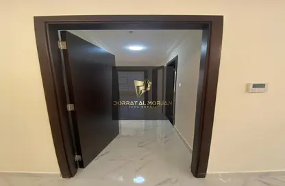 شقة - غرفة نوم - 2 حمامات للايجار في أورينت تاور 2 - أورينت تاور - البستان - عجمان