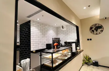 مركز أعمال - استوديو للايجار في برج ريجال - الخليج التجاري - دبي