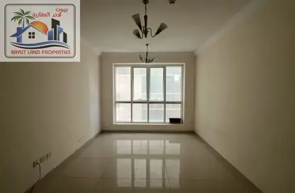 Apartment - 1 Bedroom - 2 Bathrooms for rent in SG Al Majaz Building - Al Majaz - Sharjah