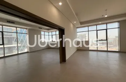 شقة - 4 غرف نوم - 5 حمامات للايجار في P-2831 - شاطئ الراحة - أبوظبي