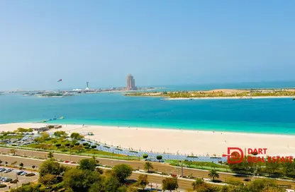 Apartment - 3 Bedrooms - 4 Bathrooms for rent in Wave tower - Corniche Road - Abu Dhabi