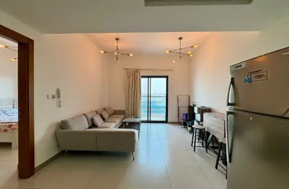 Apartment - 1 Bedroom - 1 Bathroom for sale in Binghatti Point - Dubai Silicon Oasis - Dubai