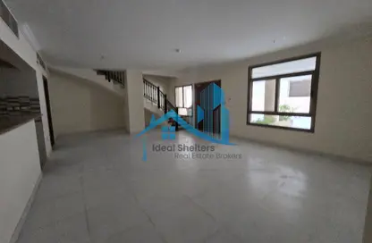 شقة - 2 غرف نوم - 3 حمامات للايجار في بناية الوليد - قرية الجميرا سركل - دبي