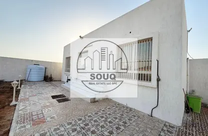 Villa - 2 Bedrooms - 2 Bathrooms for rent in Seih Al Uraibi - Ras Al Khaimah