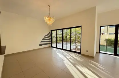 Villa - 4 Bedrooms - 5 Bathrooms for rent in Nad Al Sheba Villas - Nad Al Sheba 3 - Nad Al Sheba - Dubai Villa - 4 Bedrooms - 5 Bathrooms for rent in Nad Al Sheba Villas - Nad Al Sheba 3 - Nad Al Sheba - Dubai