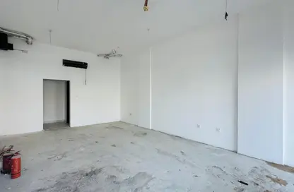 Shop - Studio - 1 Bathroom for rent in China Cluster - International City - Dubai